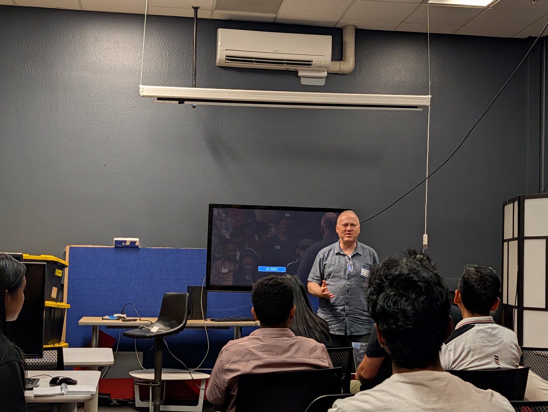StartupA2Z Event 1 founder gathering at Hacker Dojo, photo 15 of 20