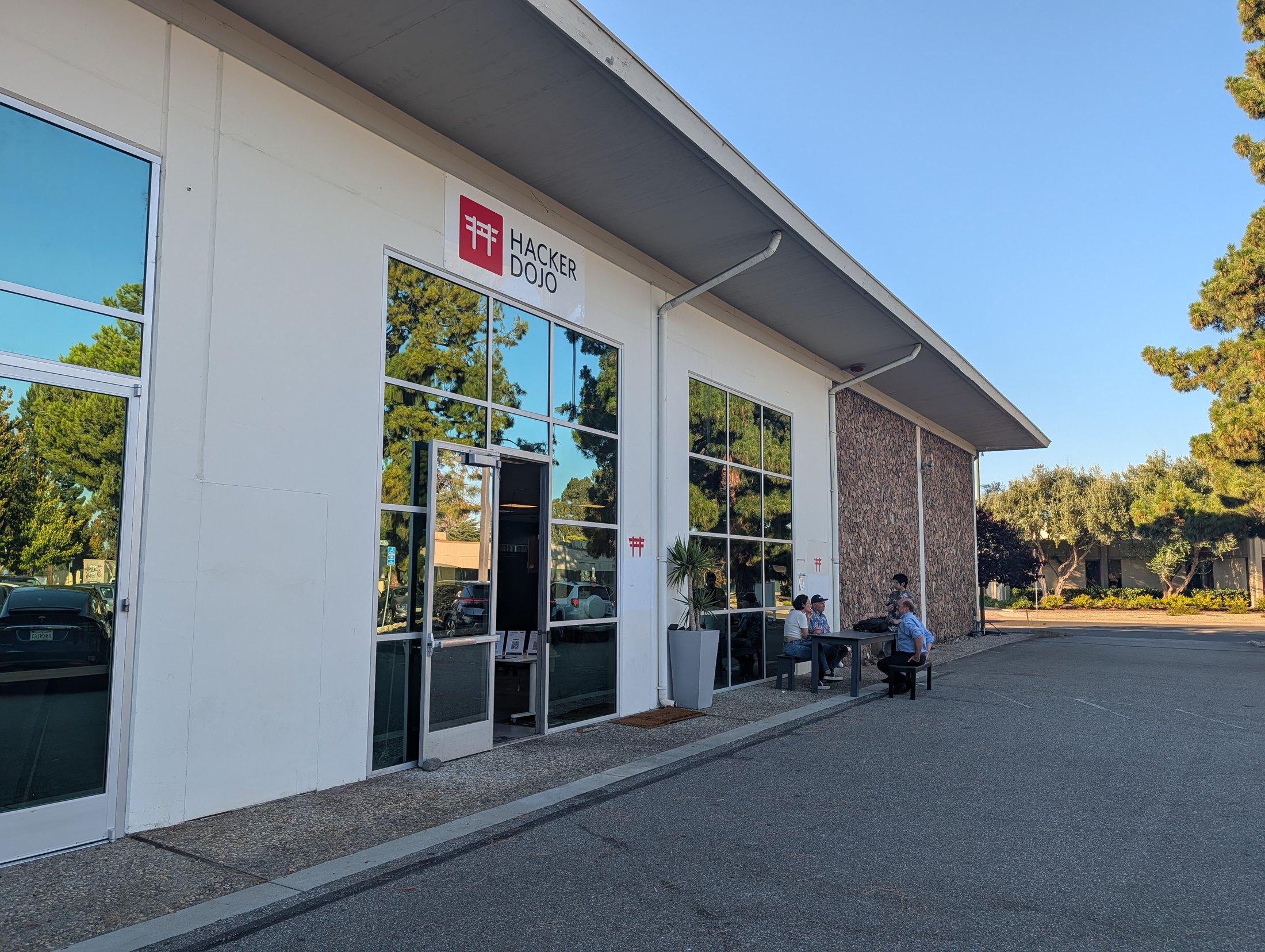 Hacker Dojo in Mountain View before the StartupA2Z workshop